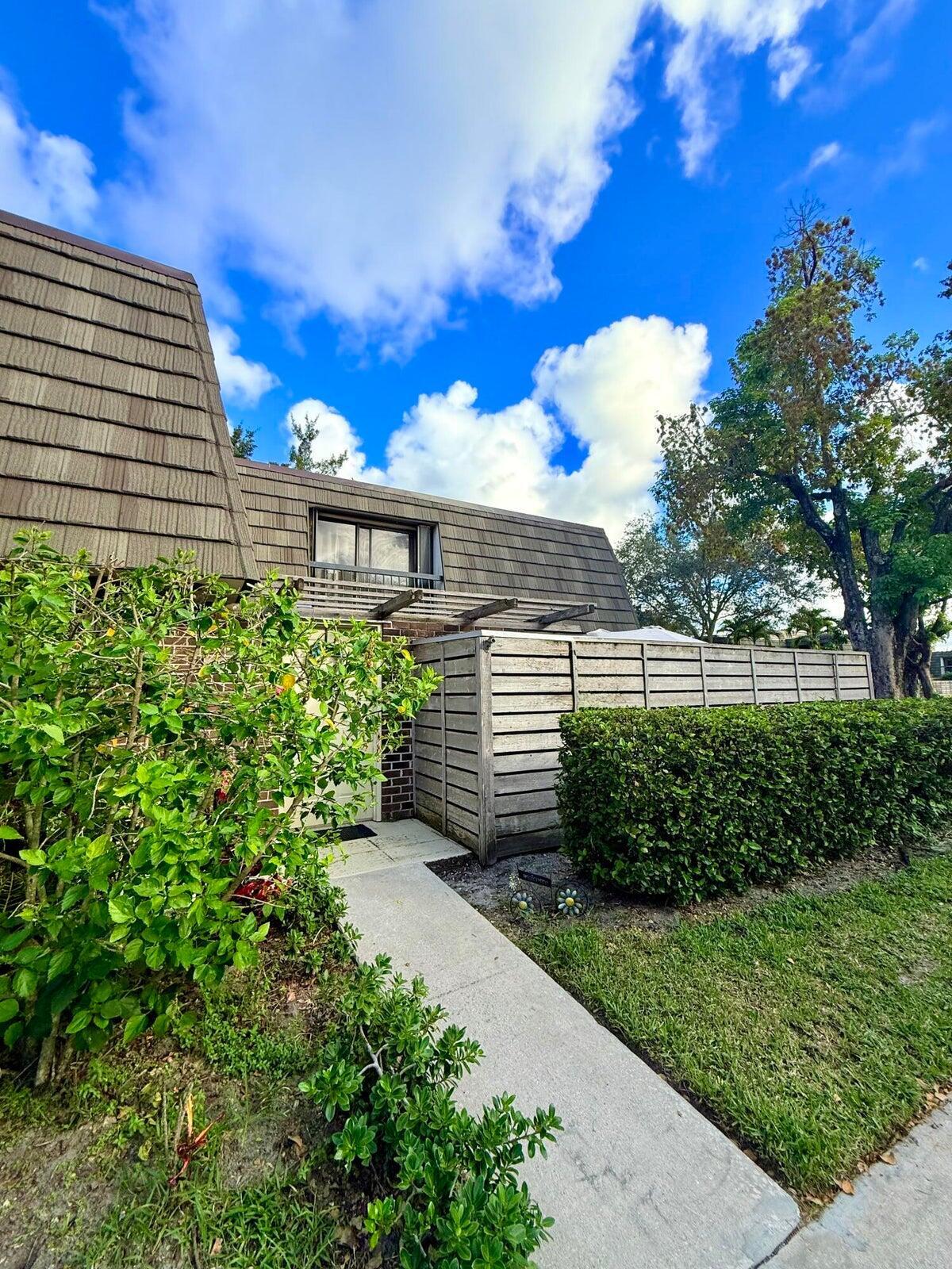 Palm Beach Gardens photo 5