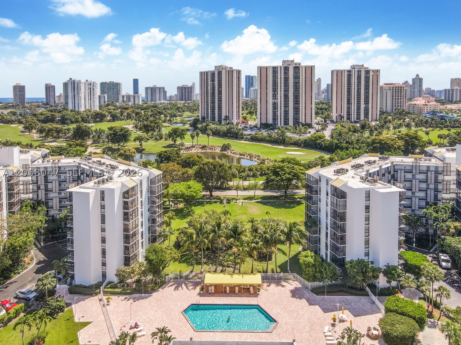 Aventura photo 2