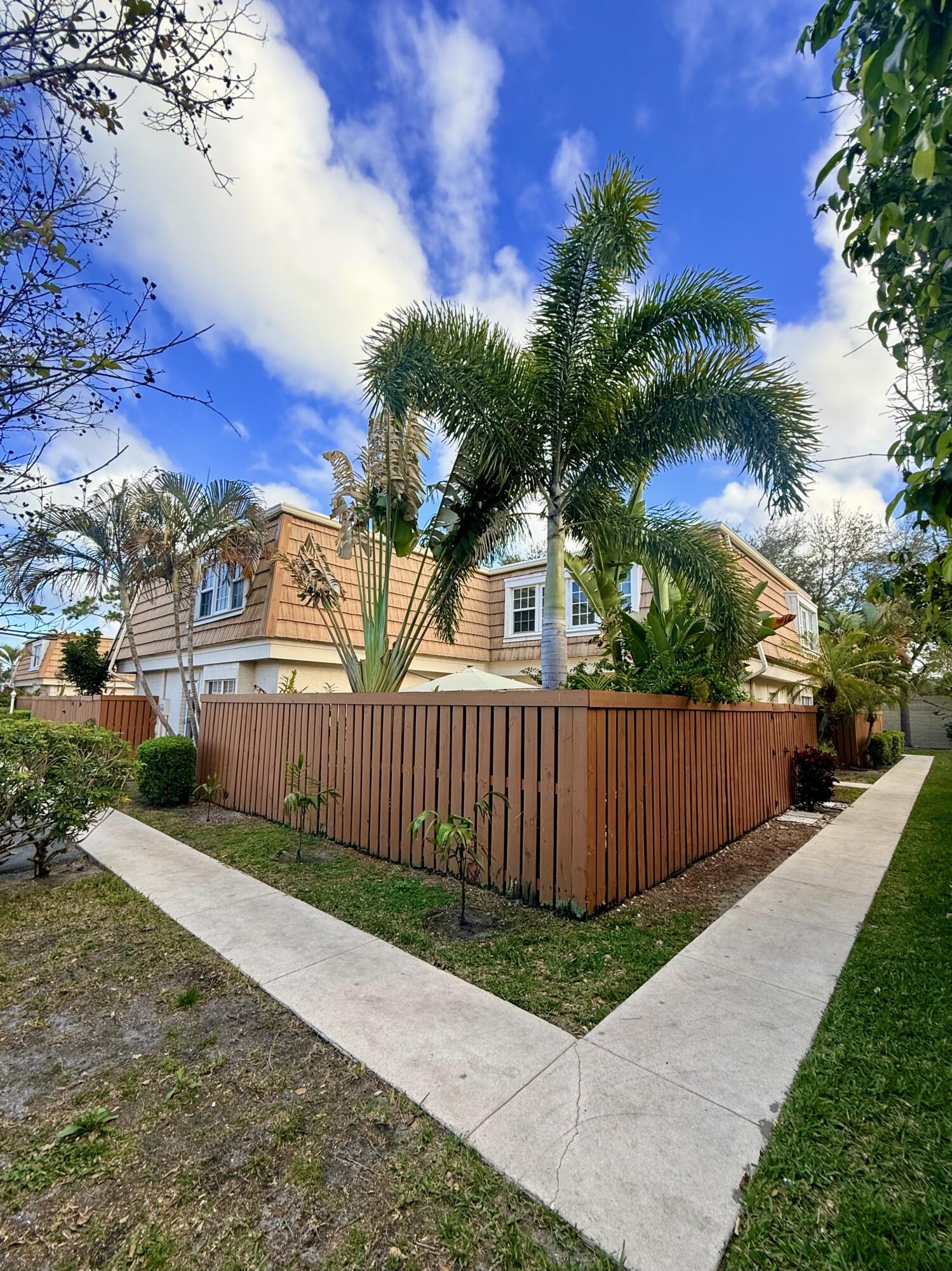 Palm Beach Gardens photo 4
