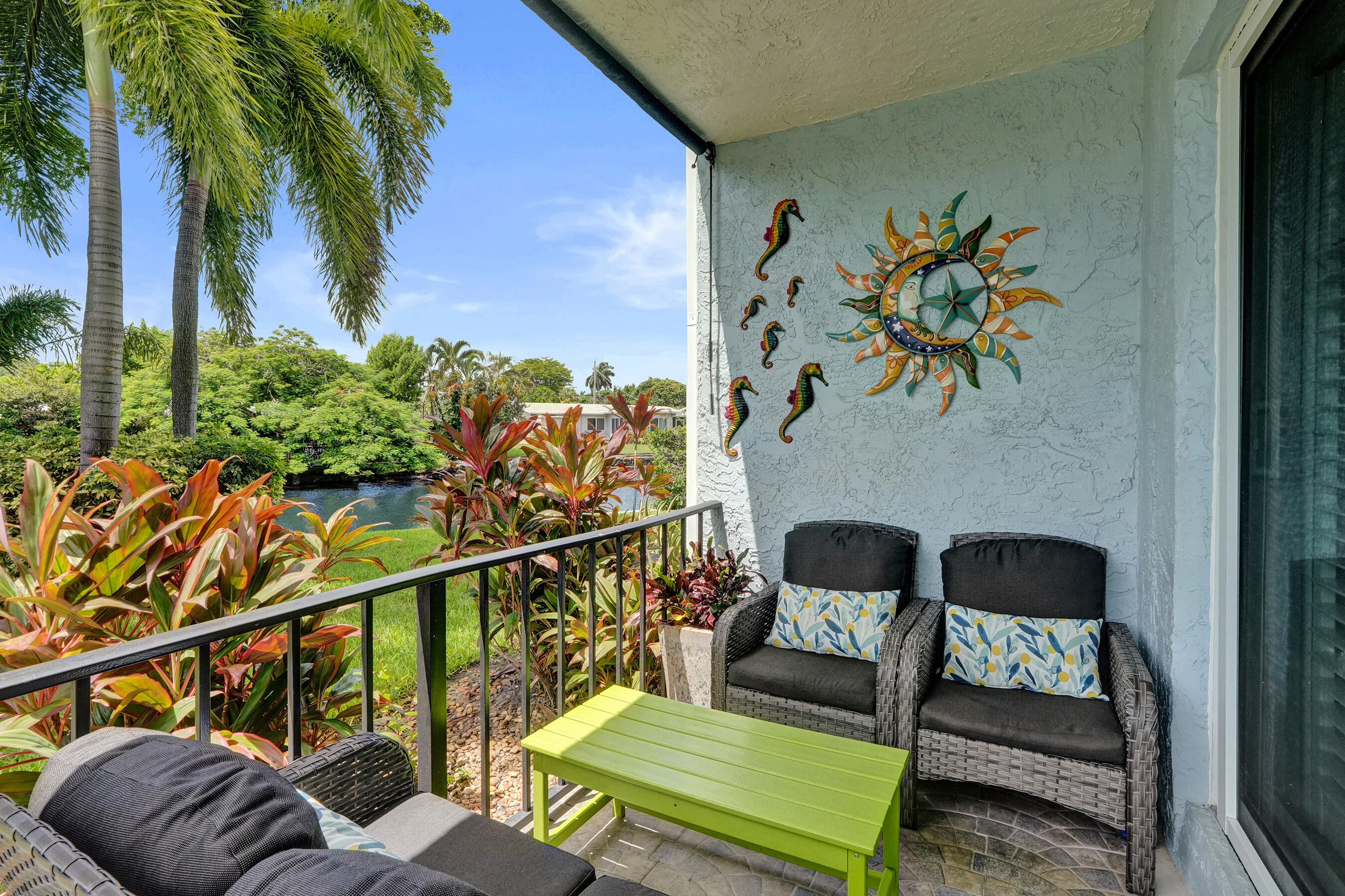 Wilton Manors photo 2
