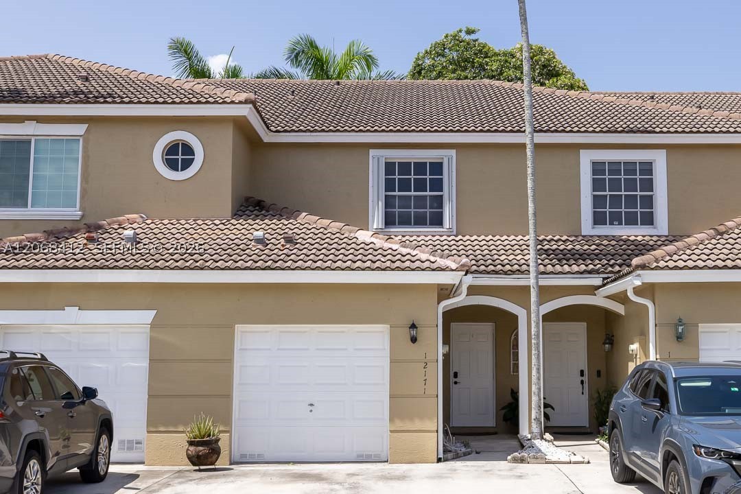 Pembroke Pines photo 2