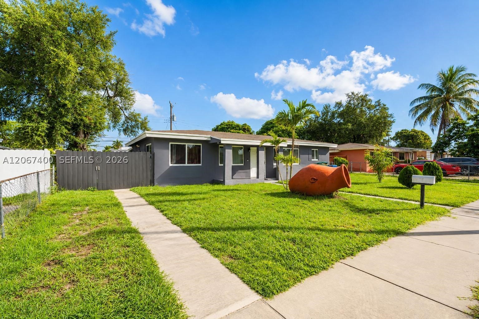 Miami Gardens photo 2
