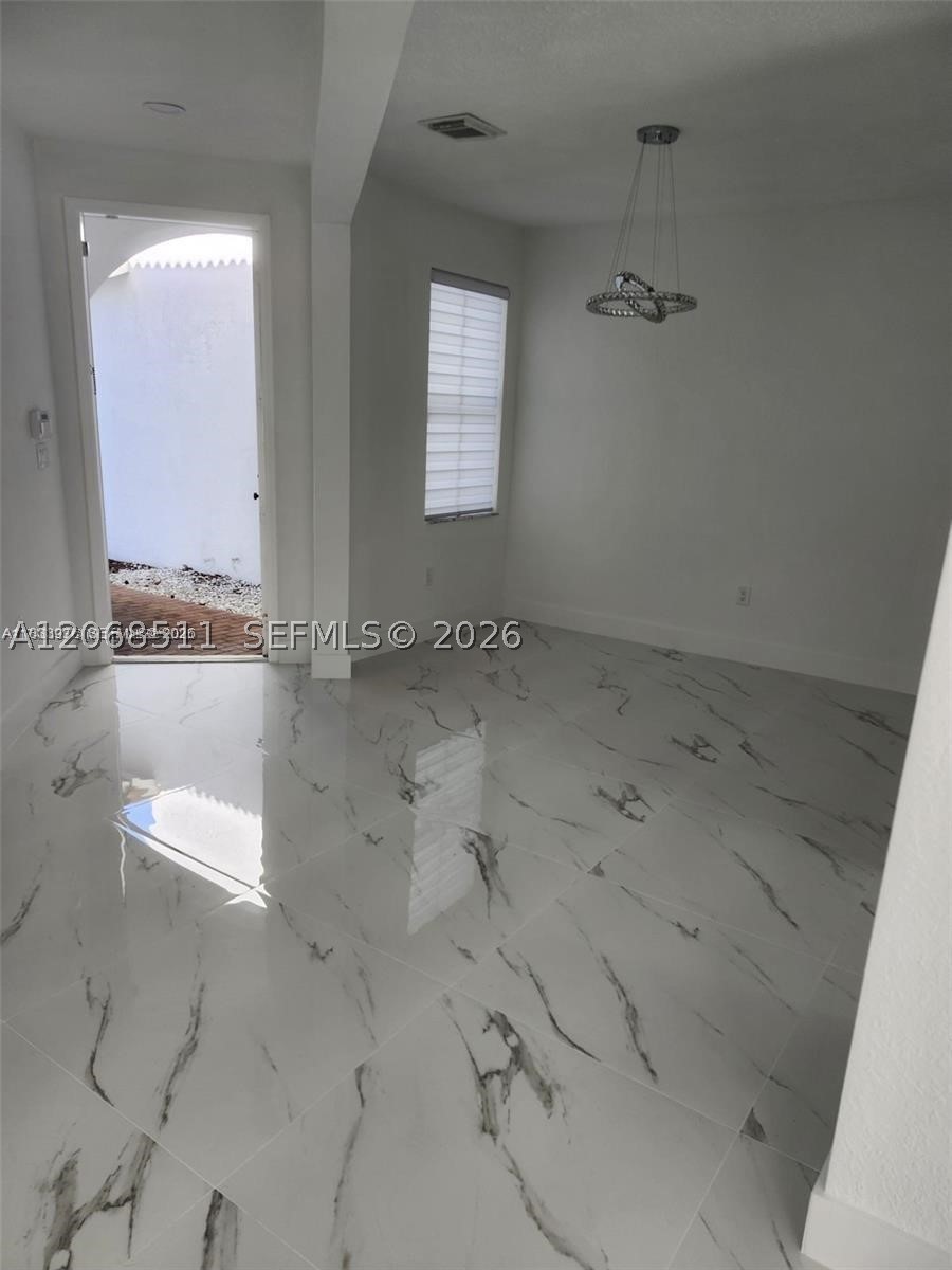 Doral photo 4