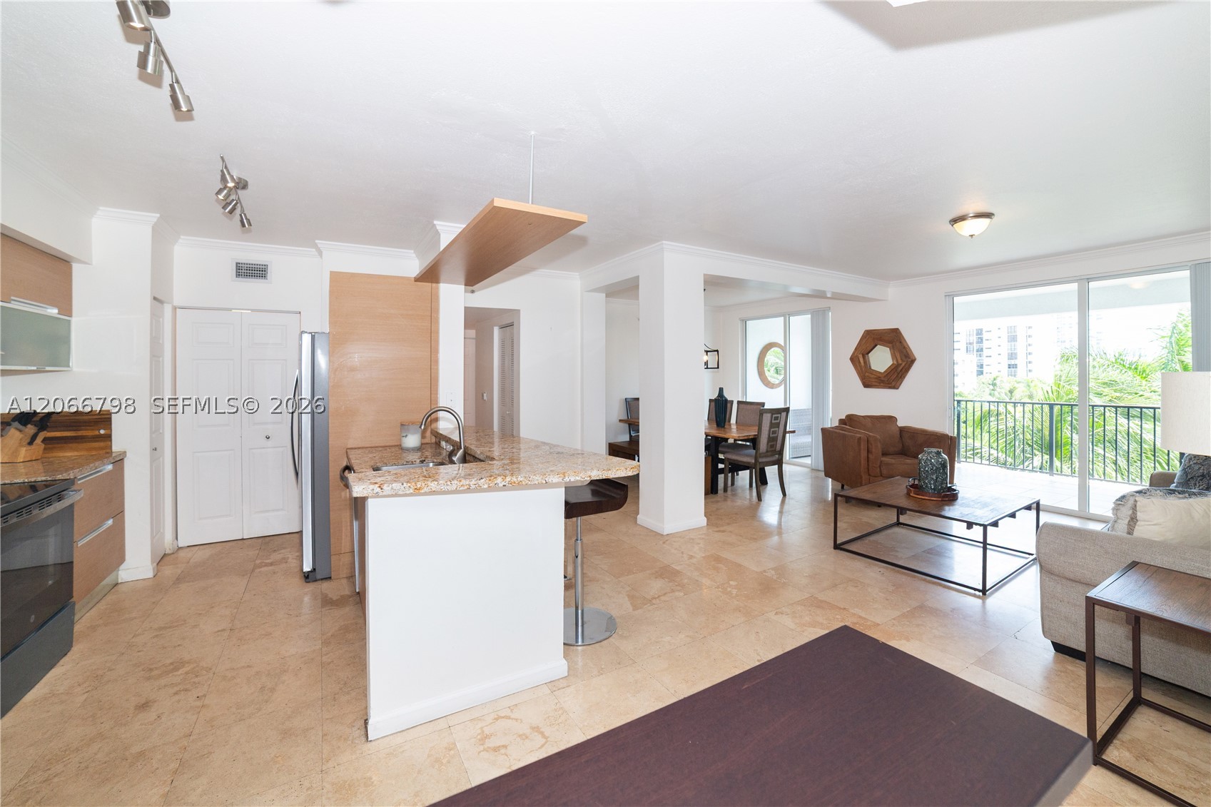 Sunny Isles Beach photo 2