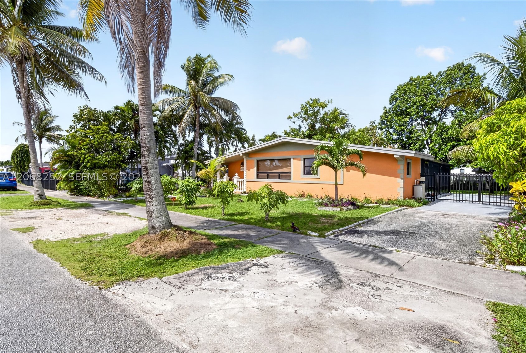 Miami Gardens photo 1