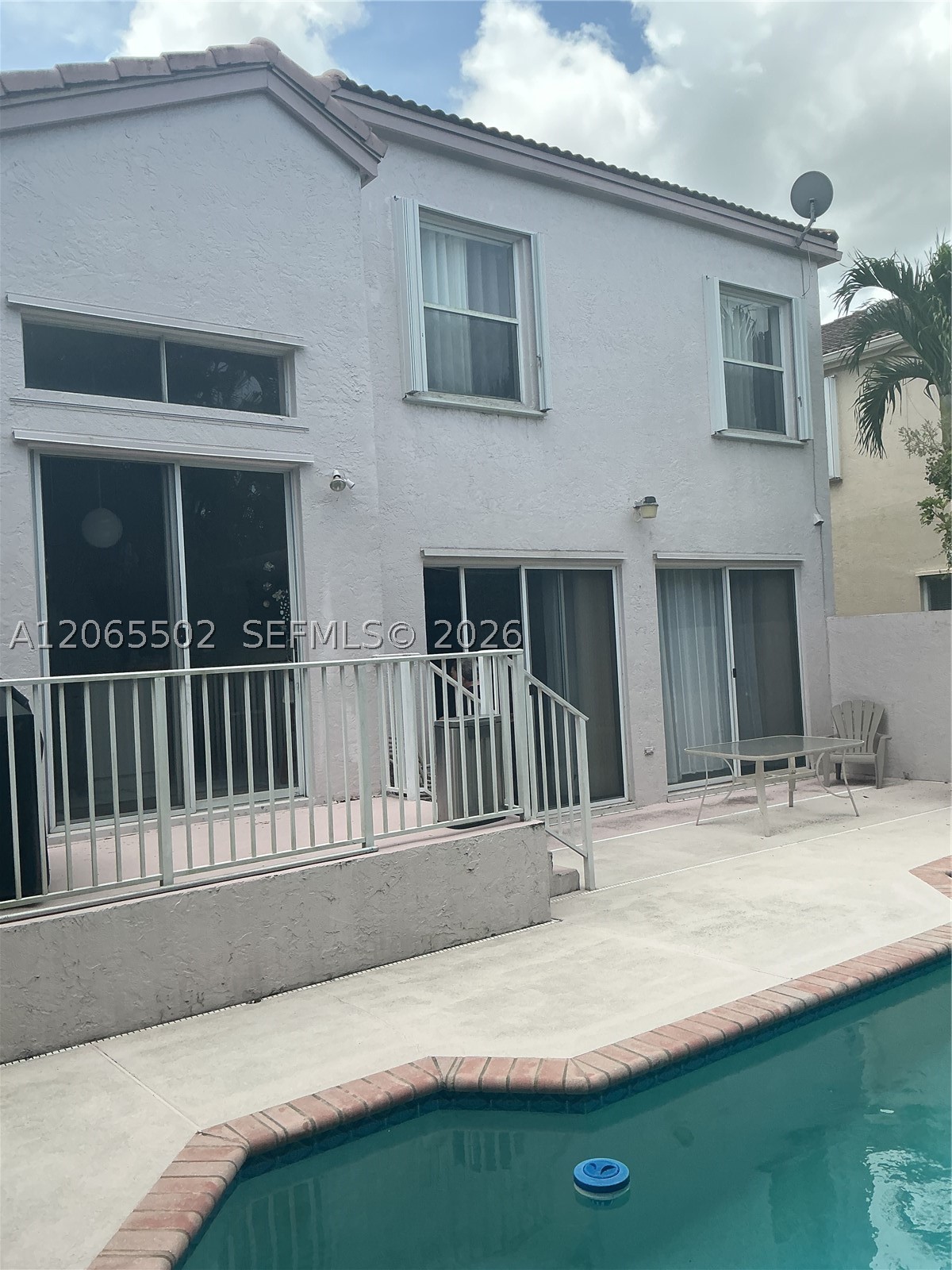 Pembroke Pines photo 3