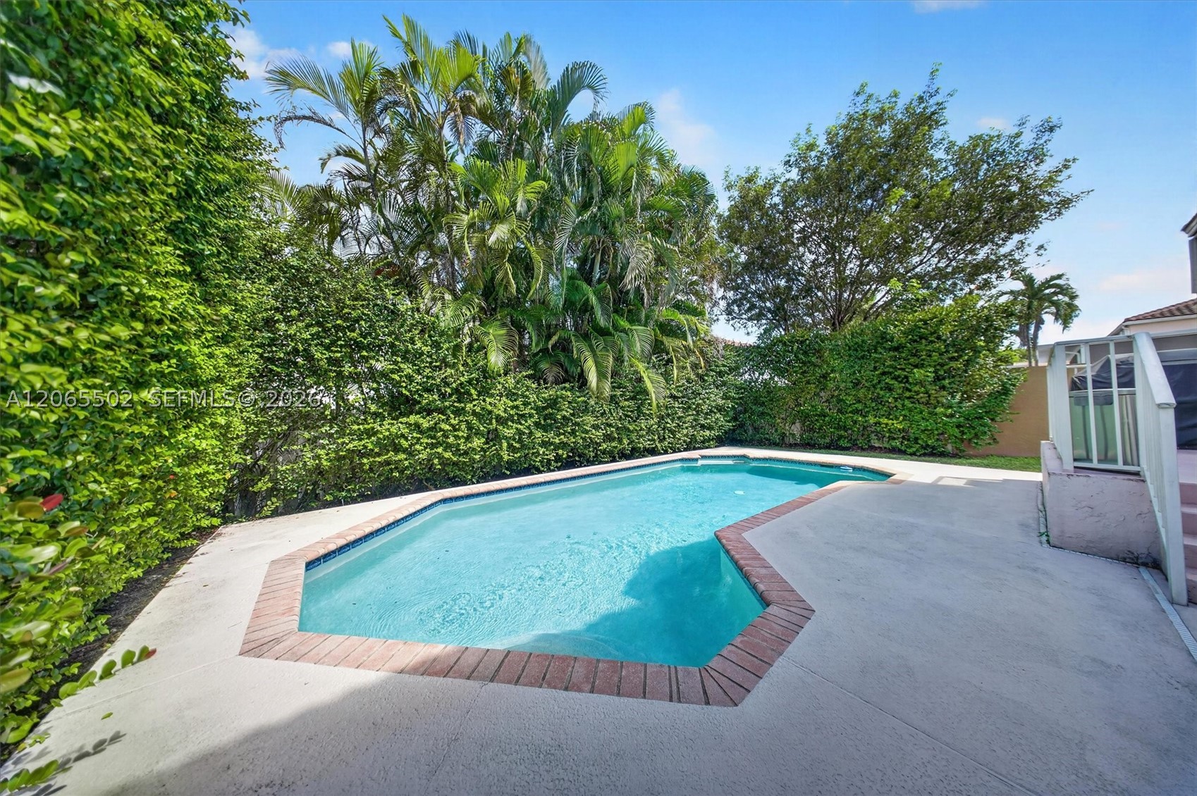 Pembroke Pines photo 4