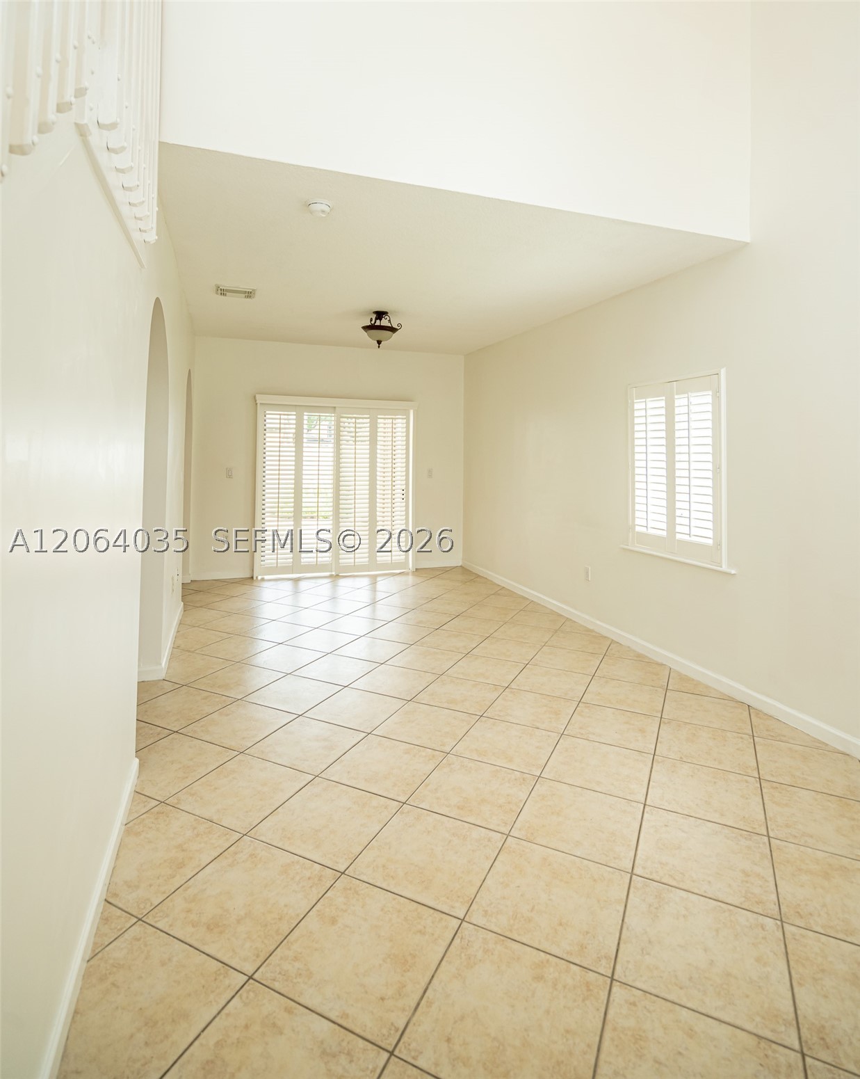 Miramar photo 4