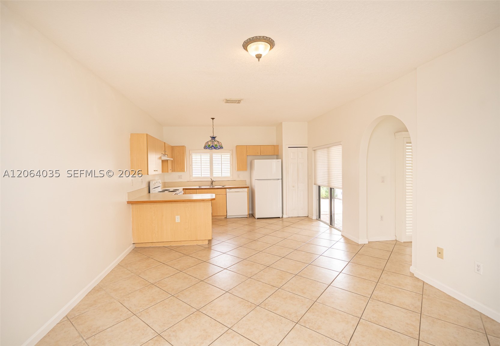 Miramar photo 5