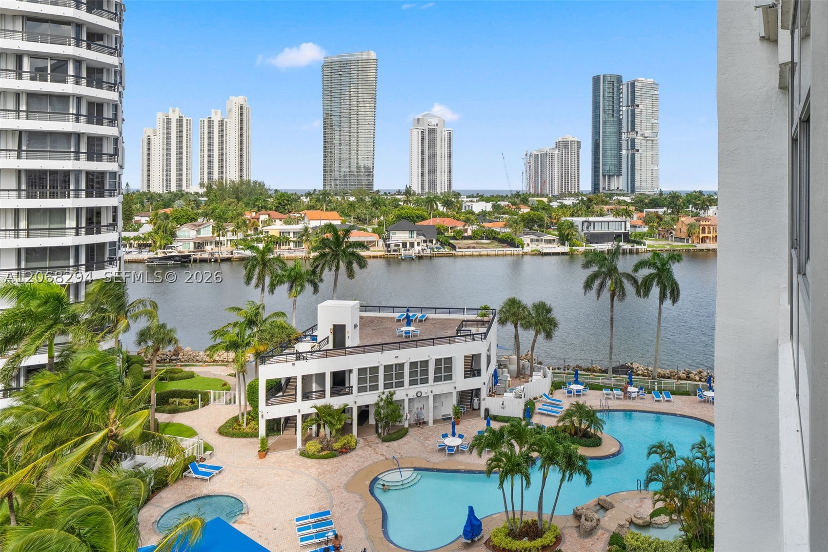 Aventura photo 1