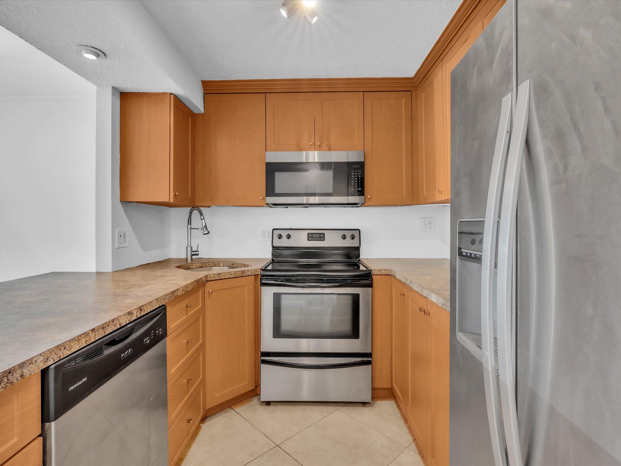 Wilton Manors photo 4