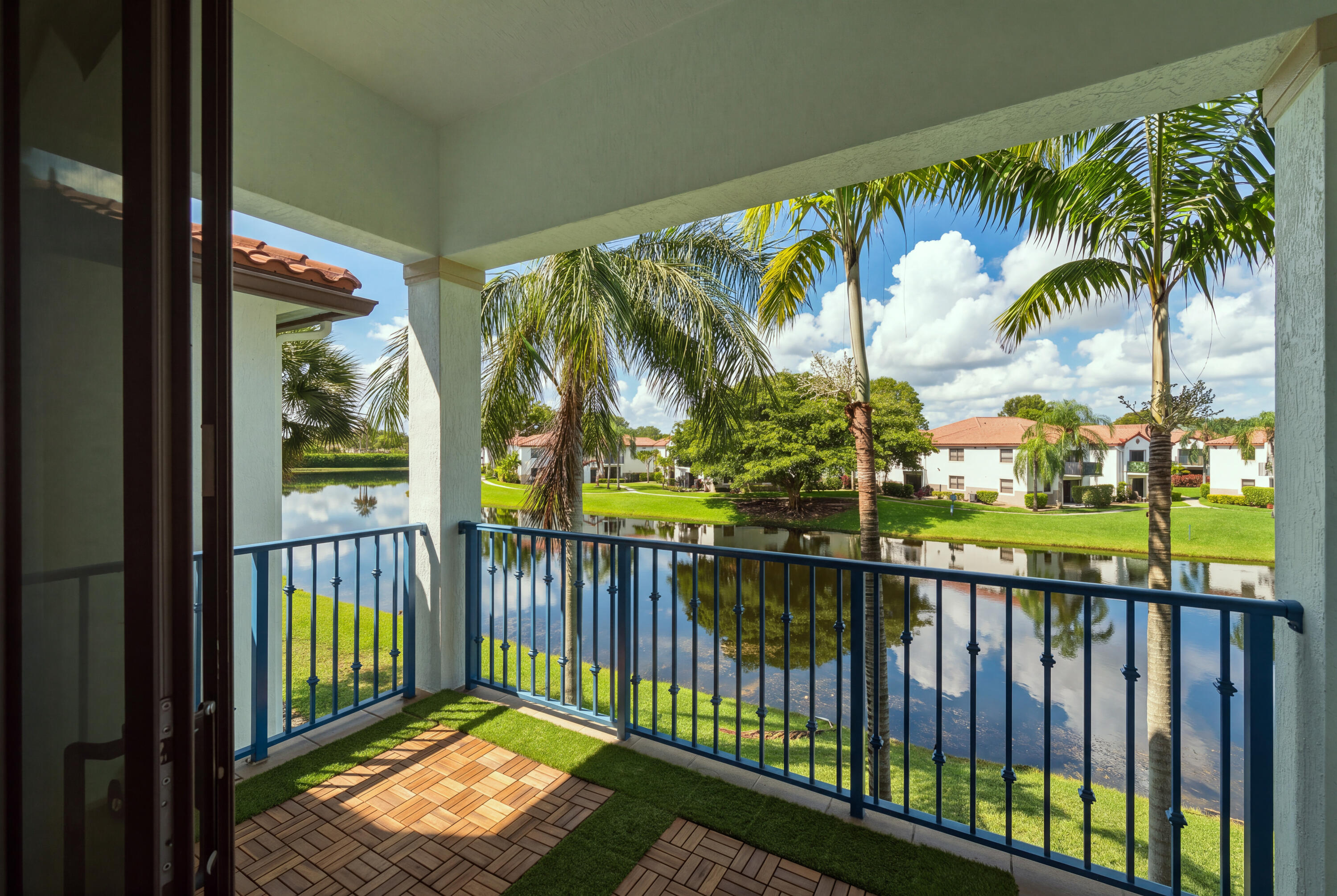 Pembroke Pines photo 4