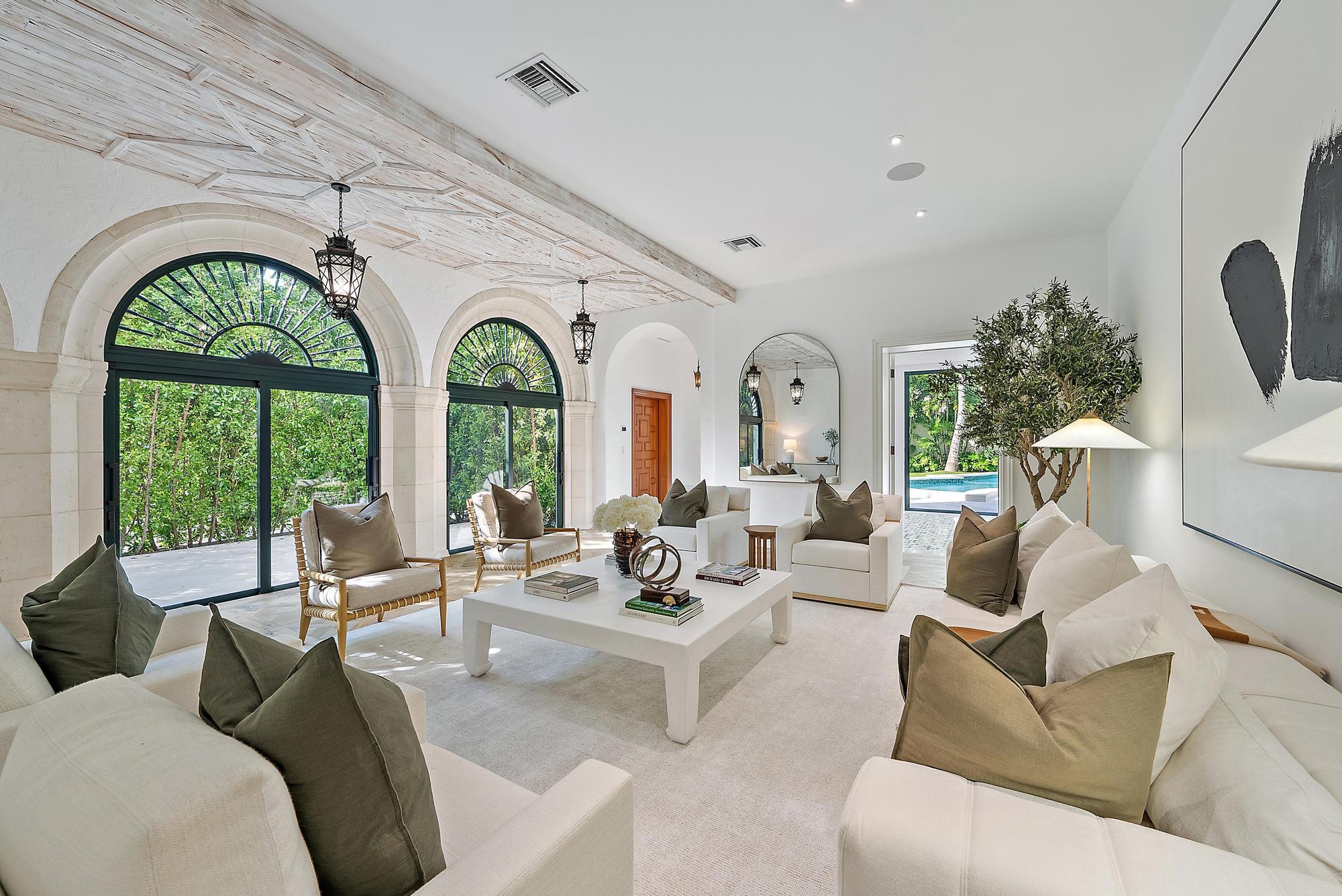 Palm Beach photo 3
