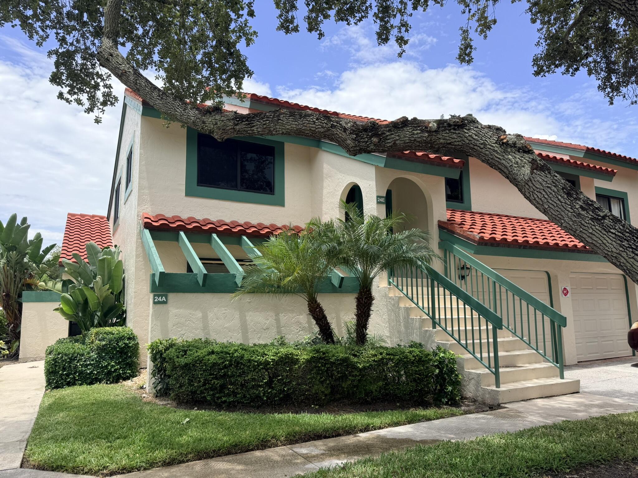 Palm Beach Gardens photo 1