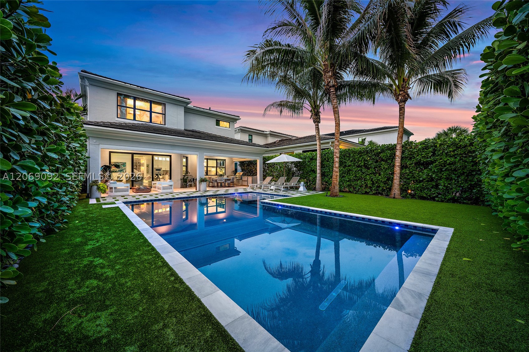 Palm Beach Gardens photo 1