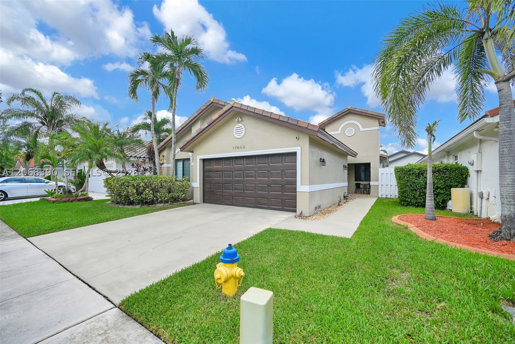 Pembroke Pines photo 2