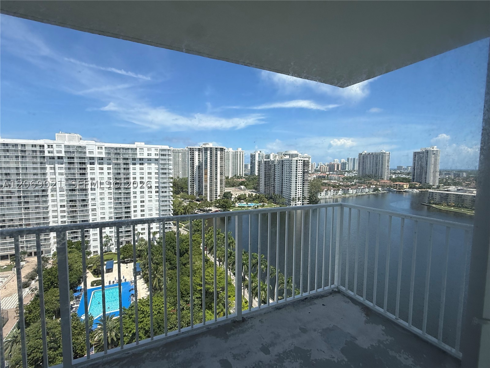 Aventura photo 1