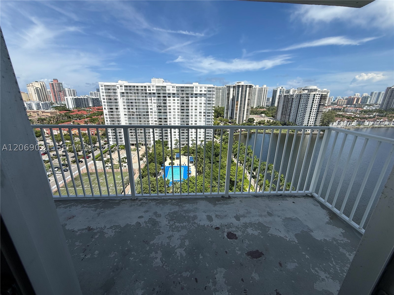 Aventura photo 2