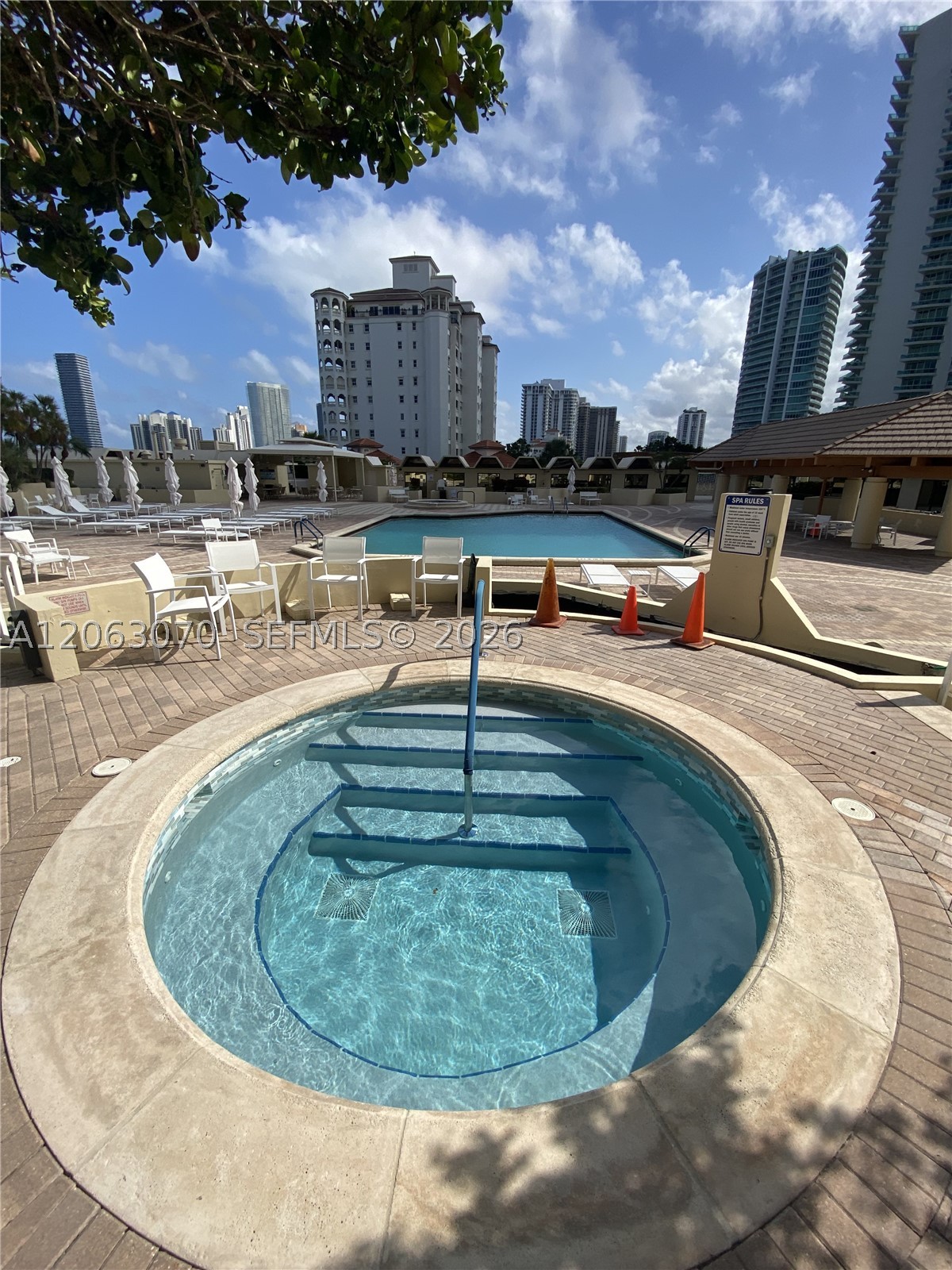 Aventura photo 2