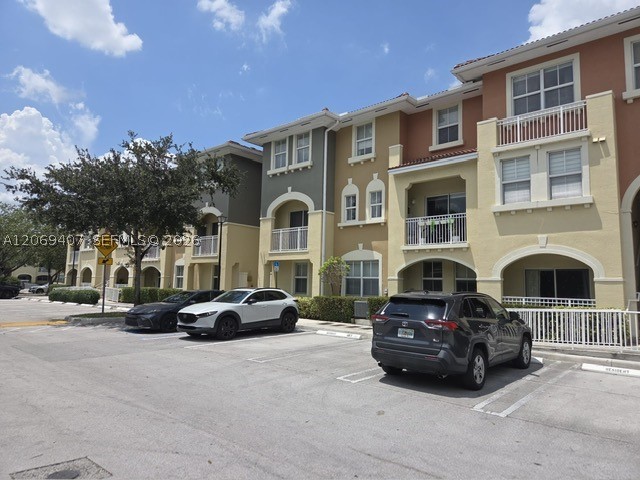 Doral photo 3