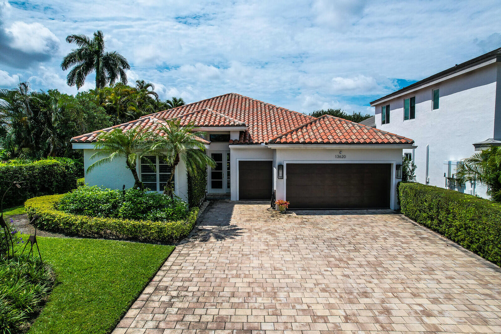 Palm Beach Gardens photo 1