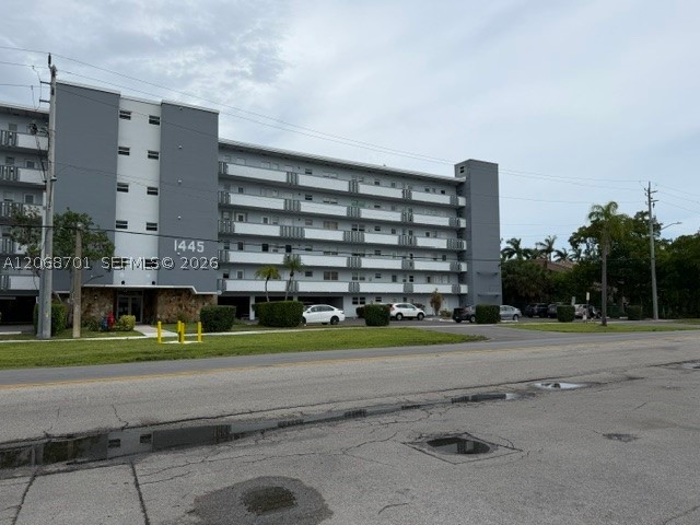 Hallandale Beach photo 3