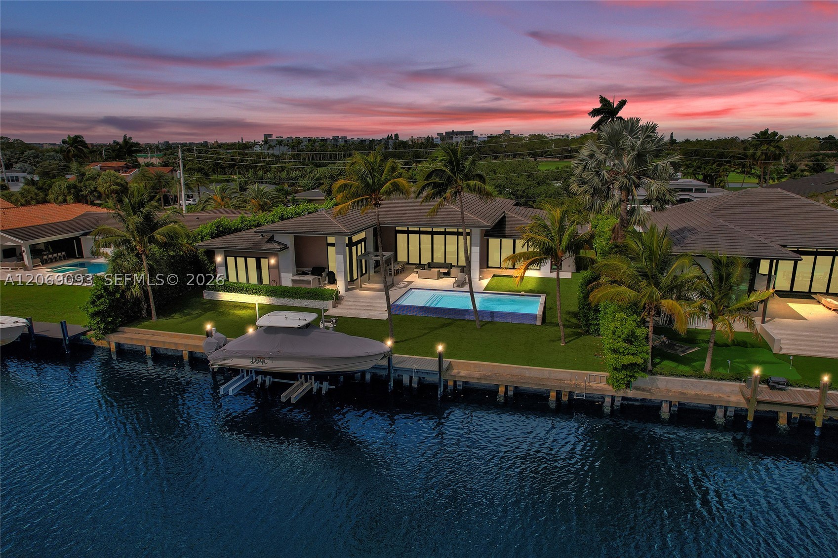 Hallandale Beach photo 2