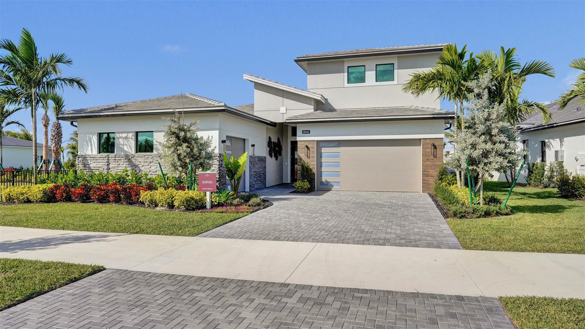 Palm Beach Gardens photo 1