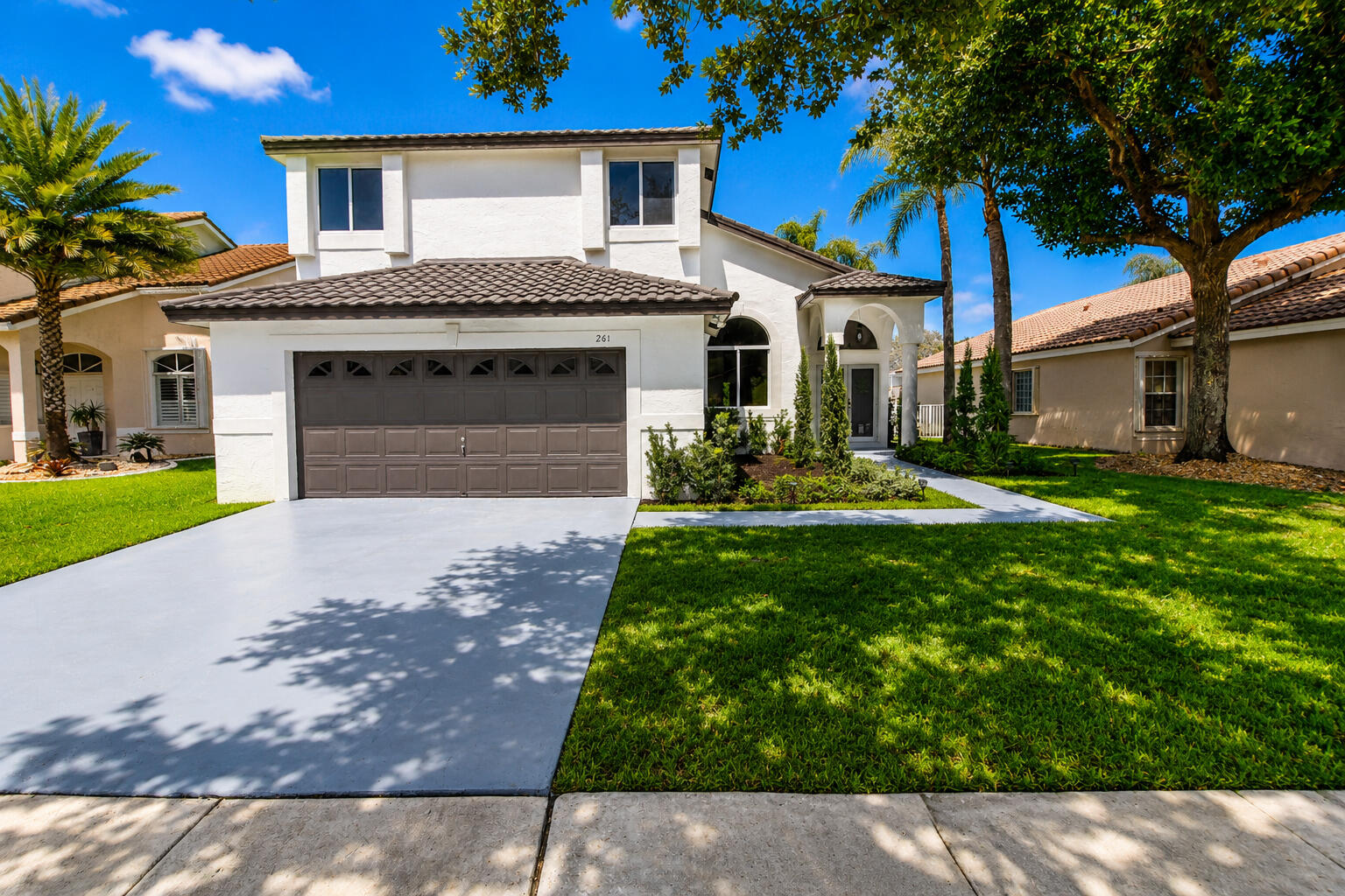 Pembroke Pines photo 1