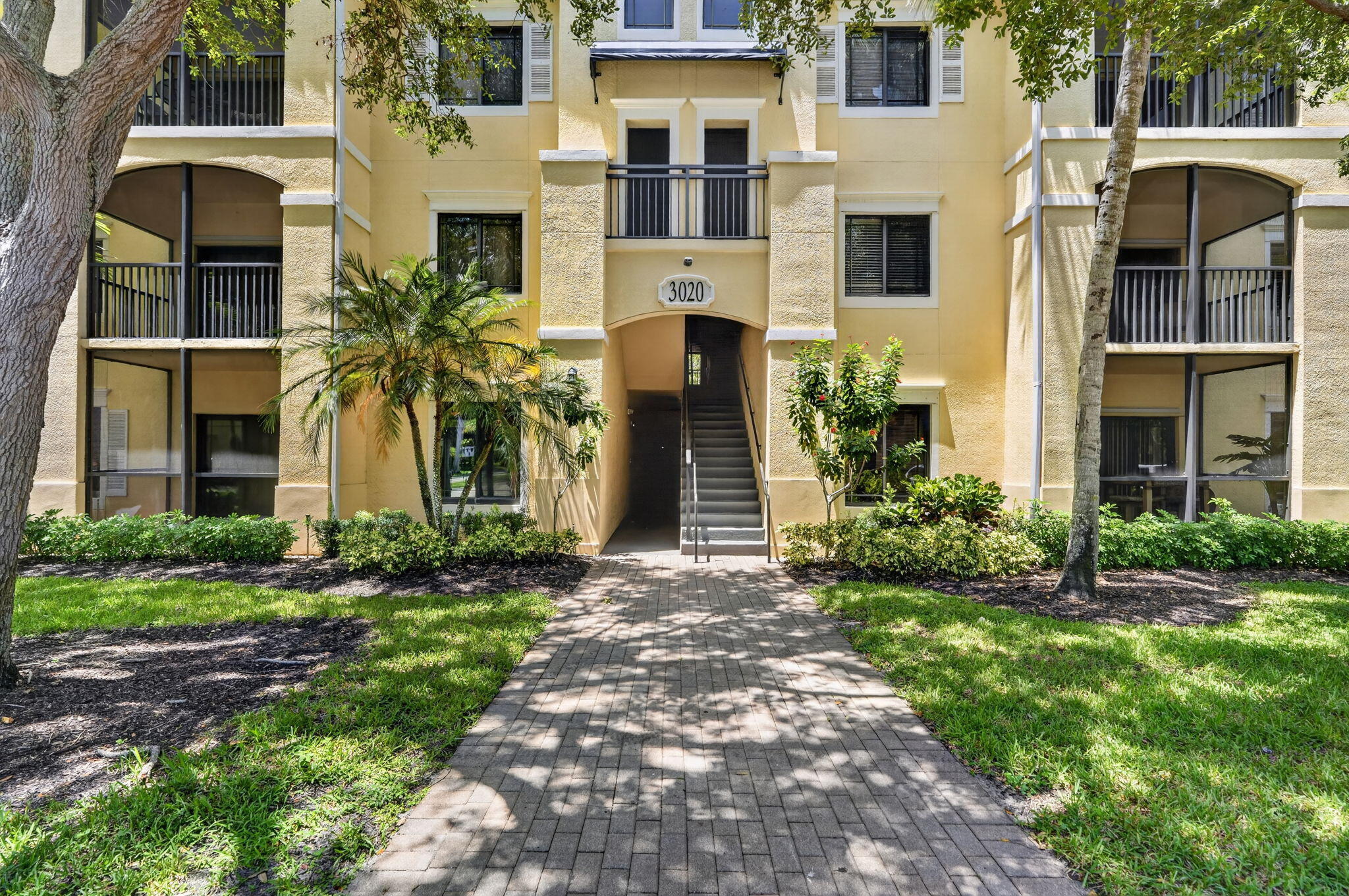 Palm Beach Gardens photo 1
