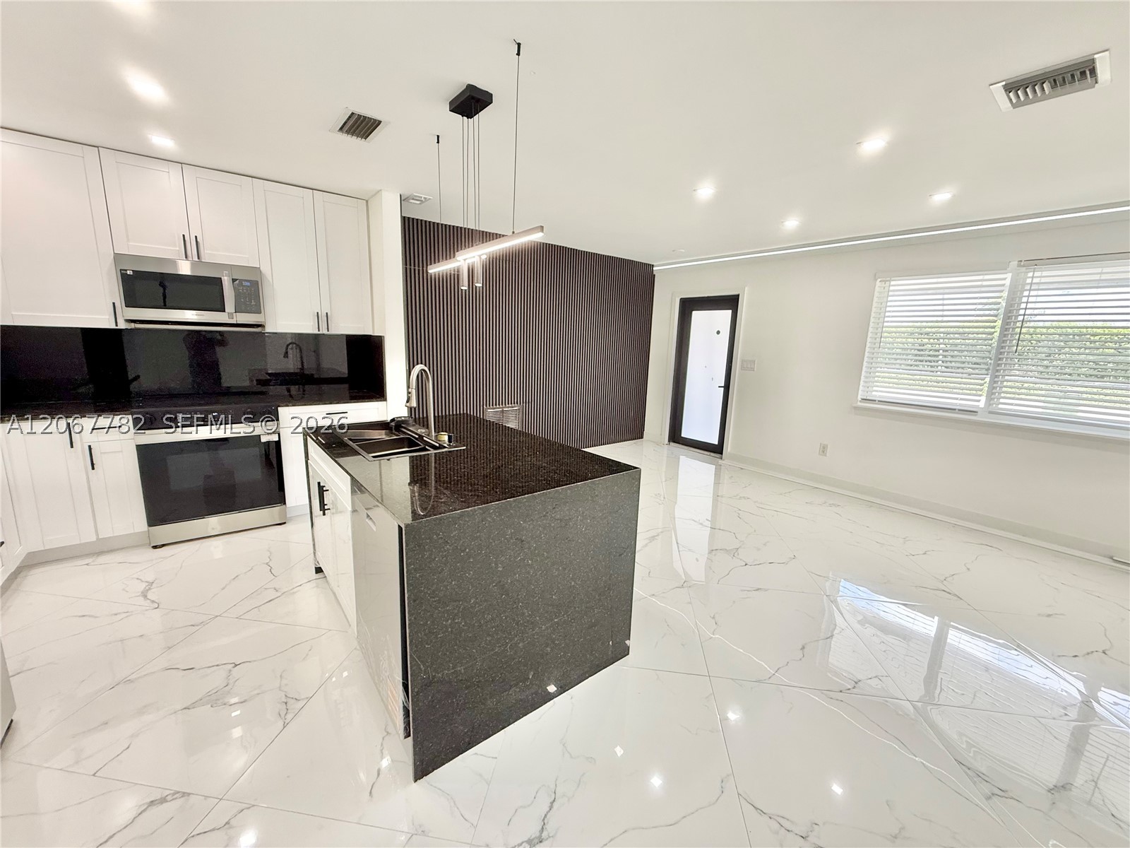 Pembroke Pines photo 2