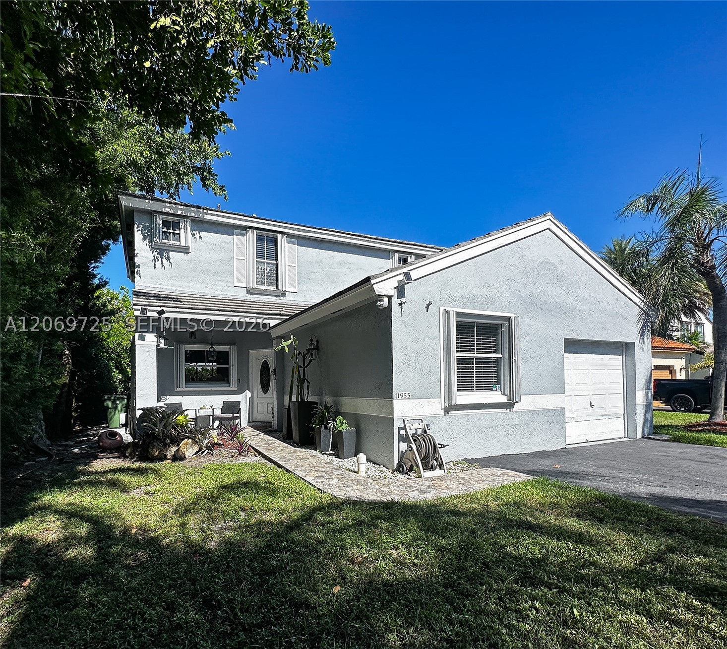 Pembroke Pines photo 1