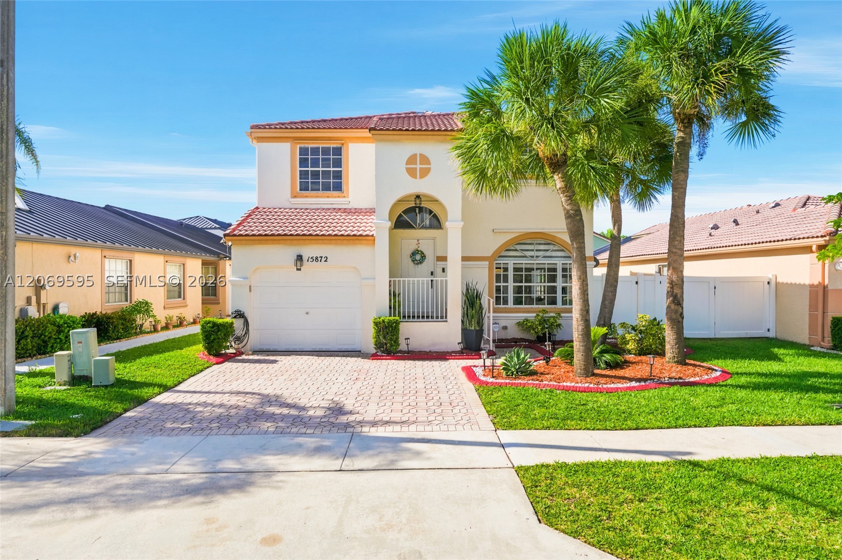 Pembroke Pines photo 1