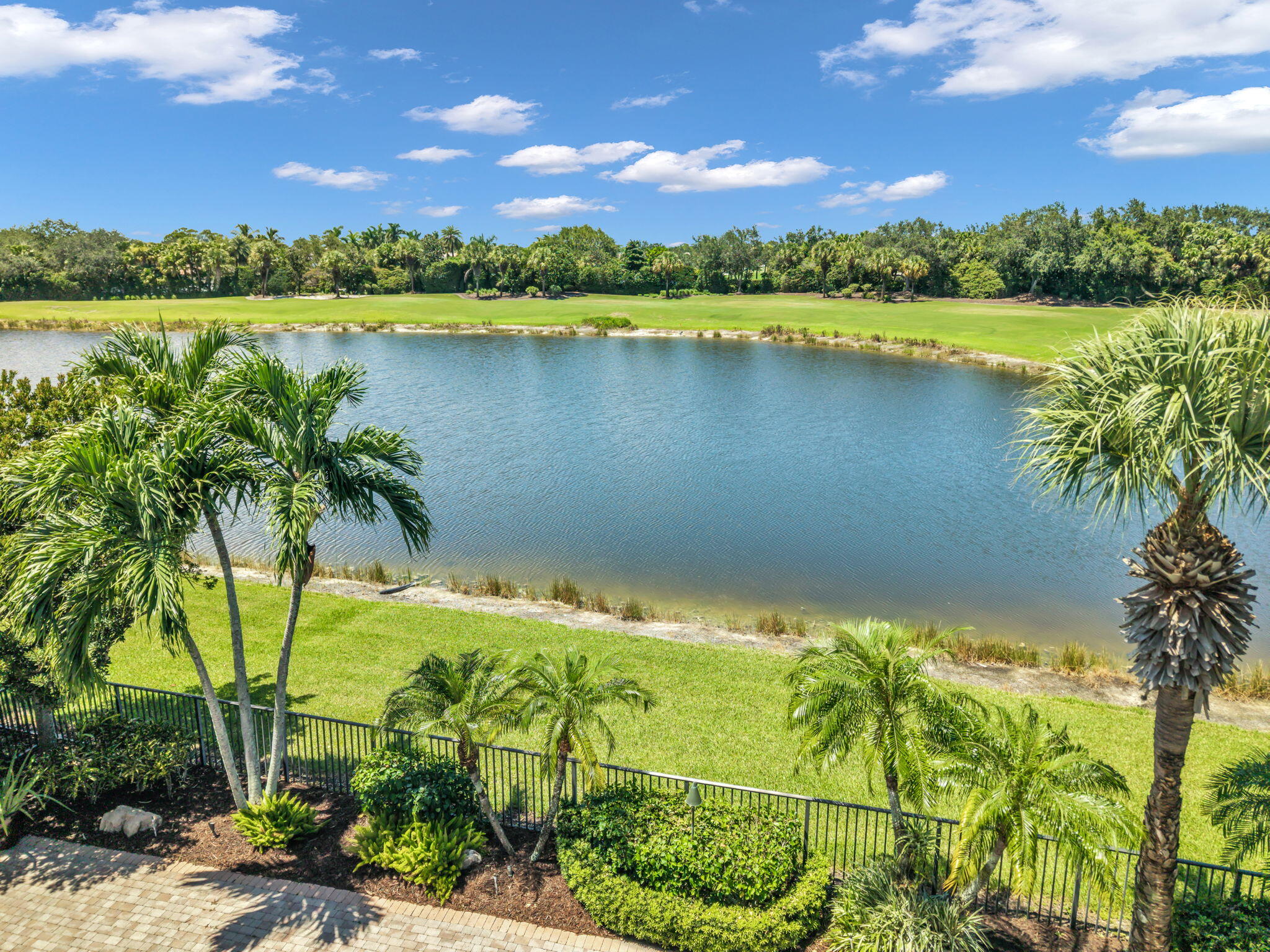 Palm Beach Gardens photo 2