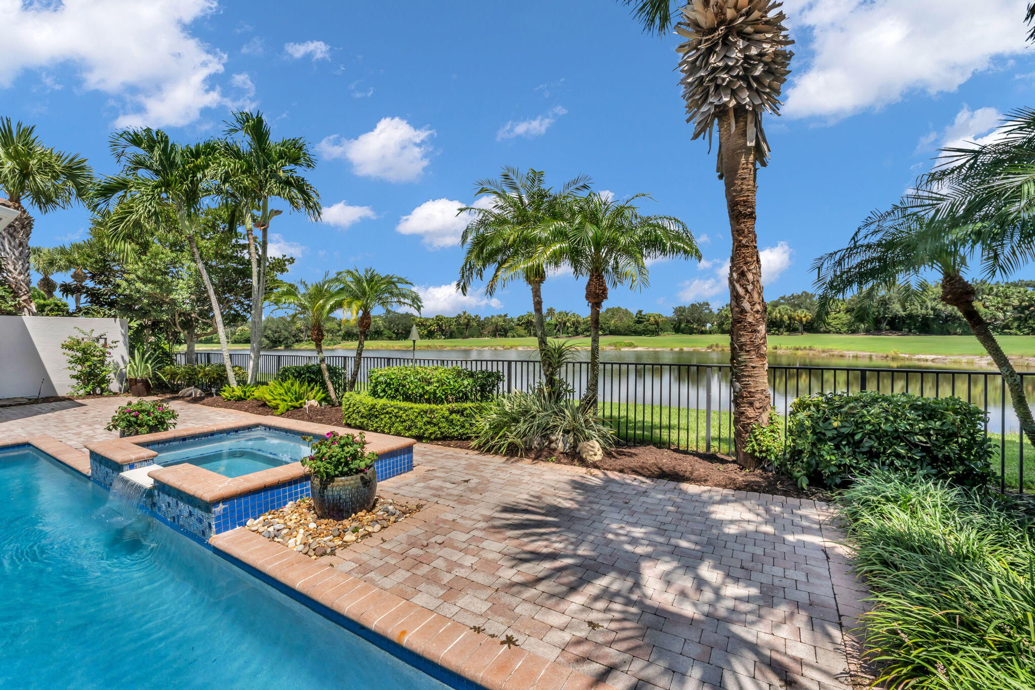 Palm Beach Gardens photo 4