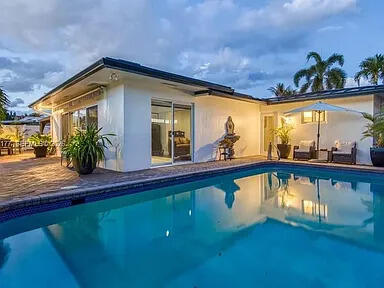 Wilton Manors photo 3