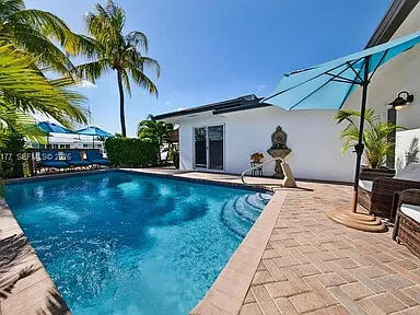 Wilton Manors photo 5