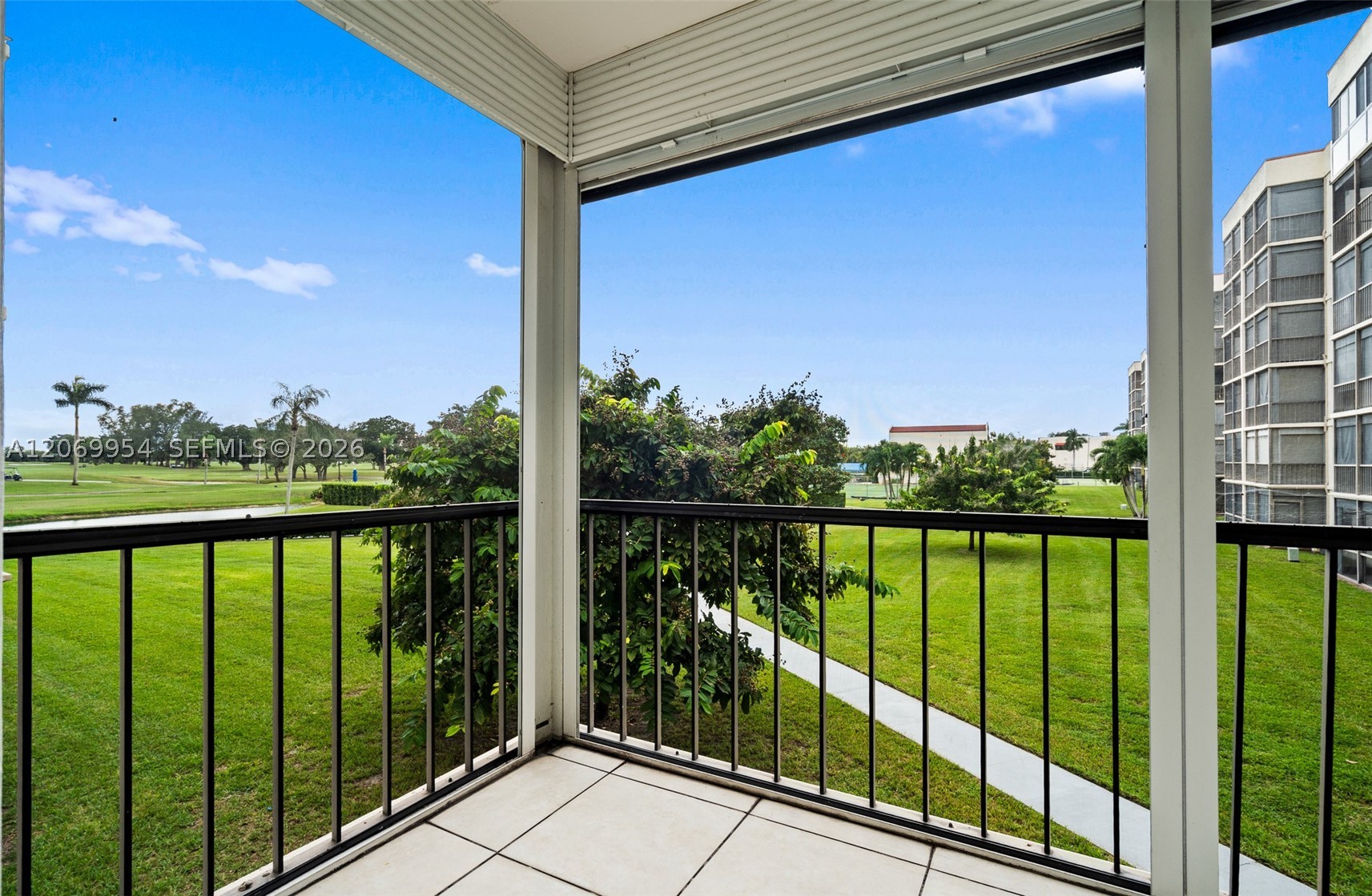 Pembroke Pines photo 1