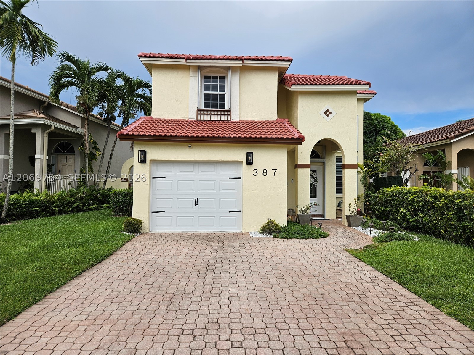 Pembroke Pines photo 2