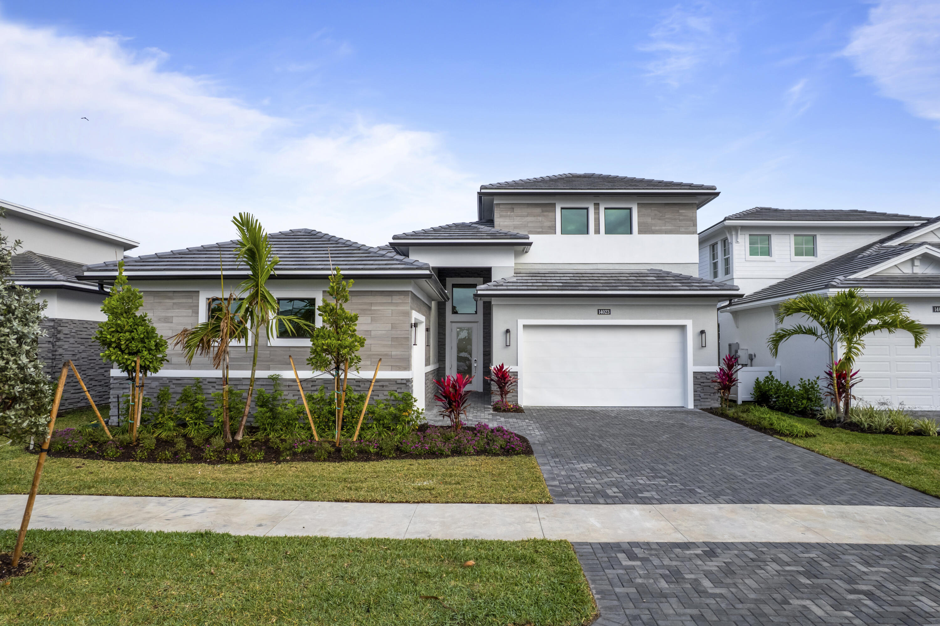 Palm Beach Gardens photo 1