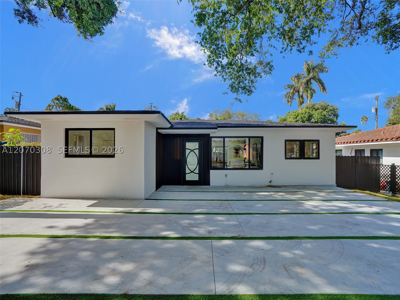 North Miami Beach photo 2