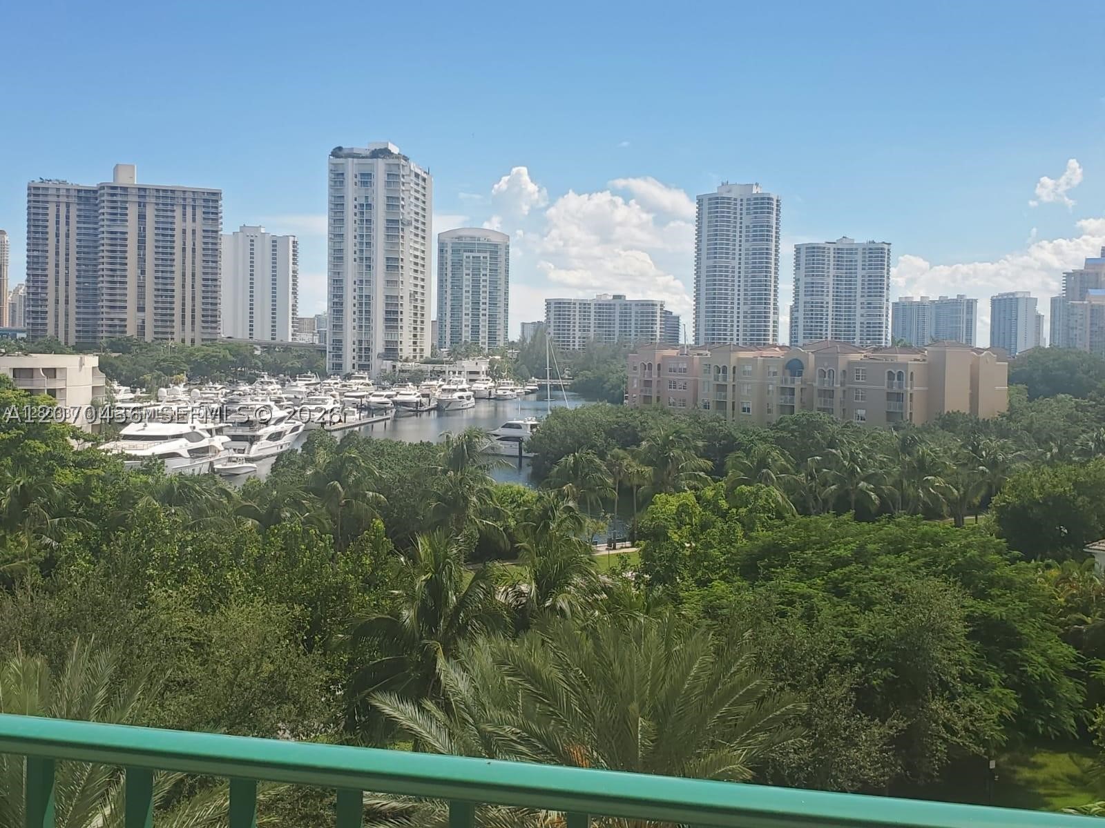 Aventura photo 2
