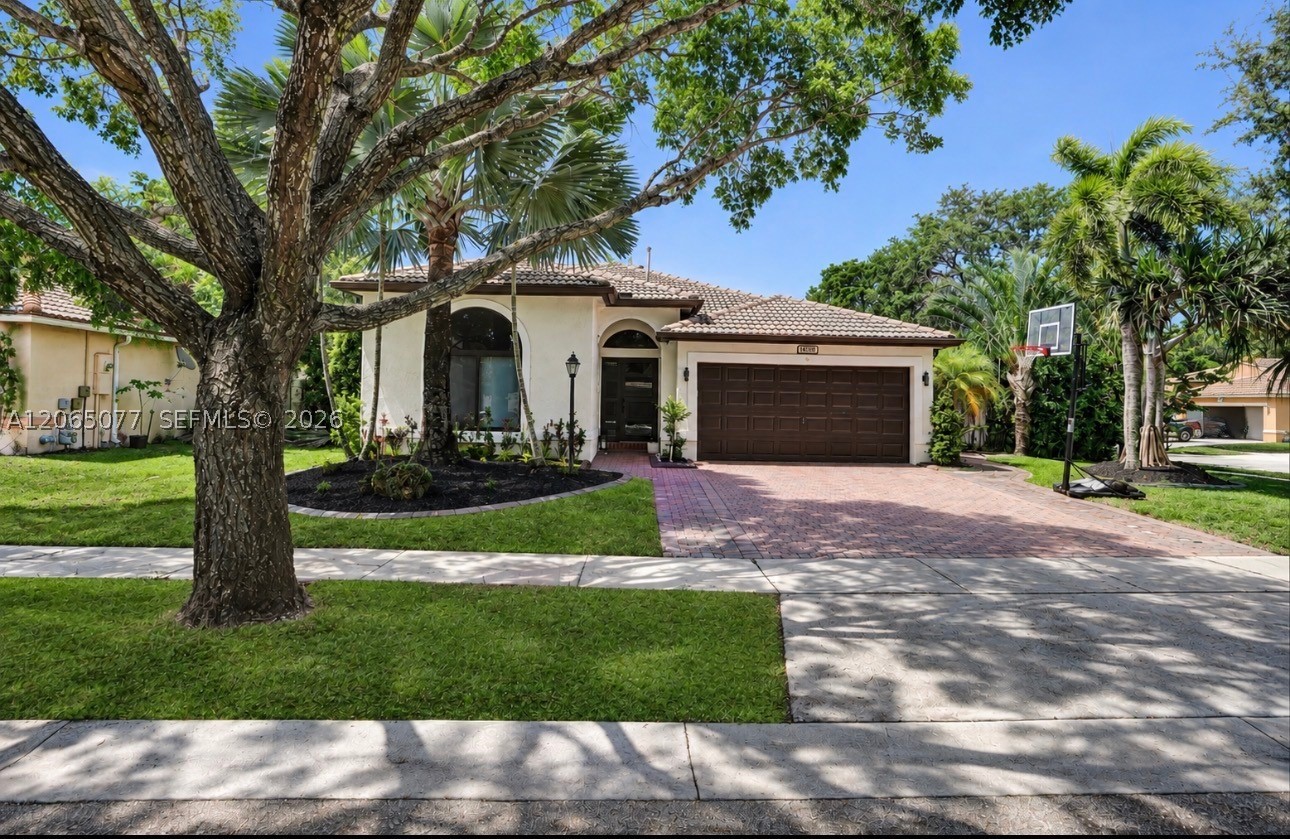 Pembroke Pines photo 1