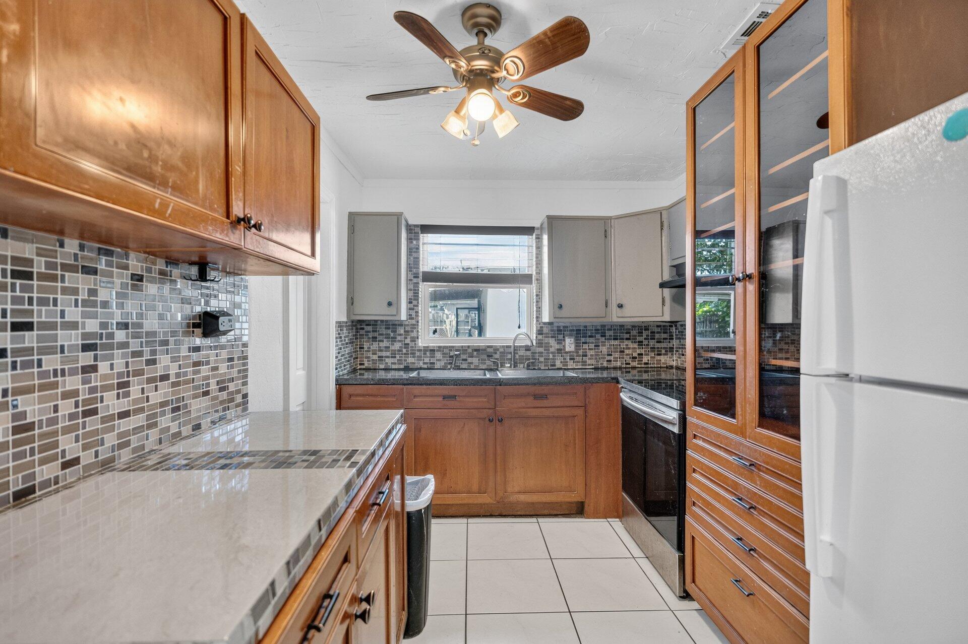 Hollywood photo 4