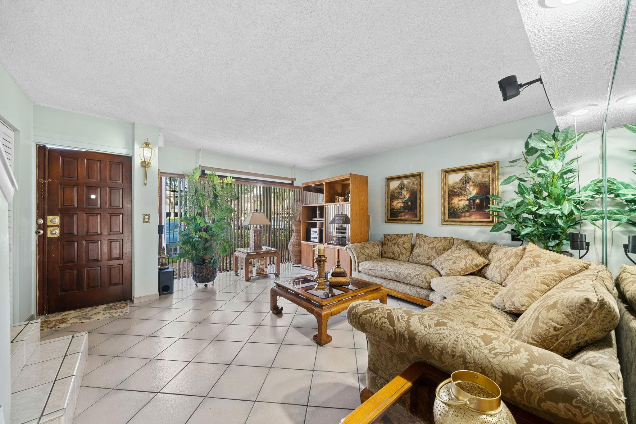North Miami Beach photo 3