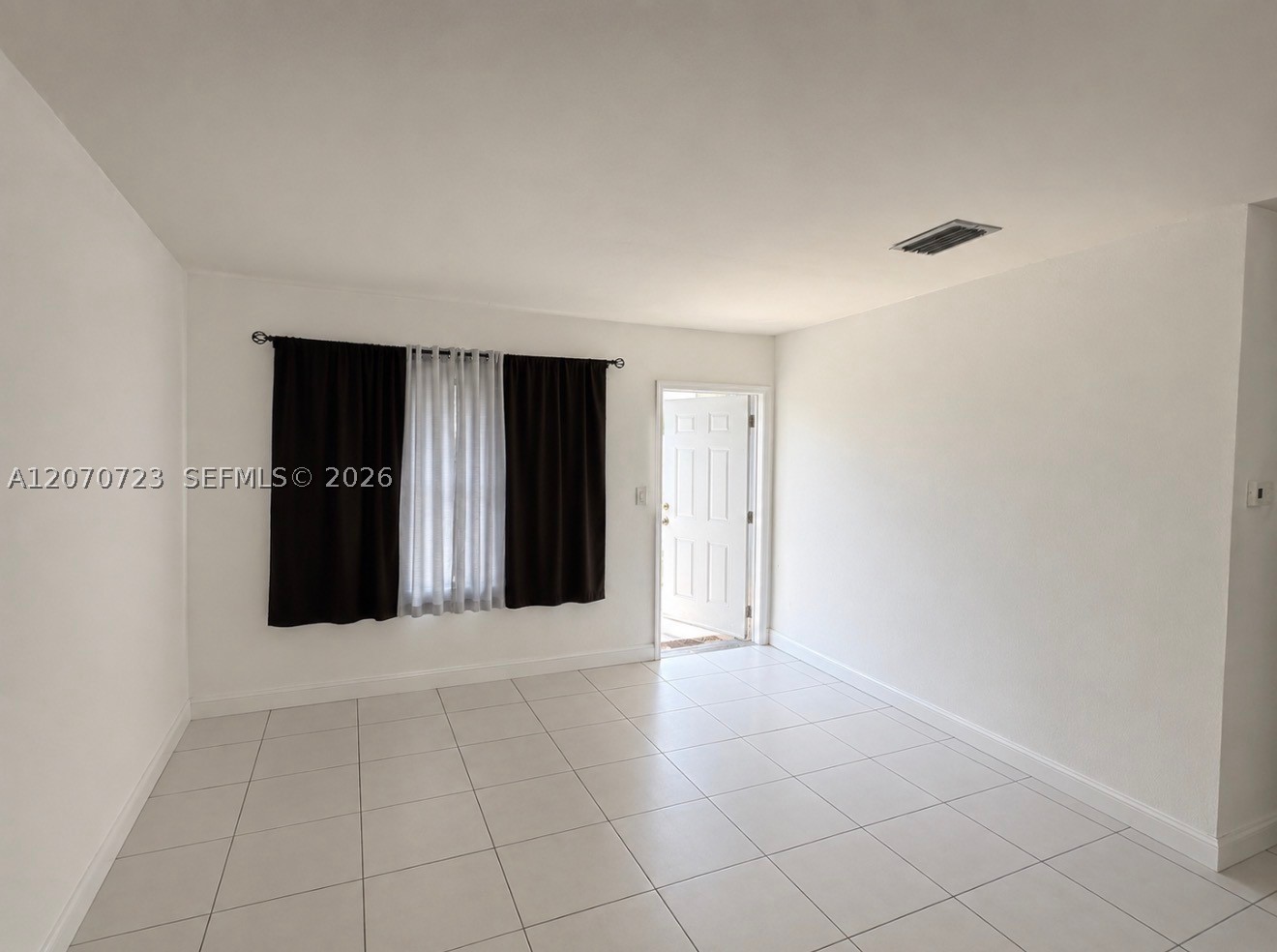Hallandale Beach photo 2