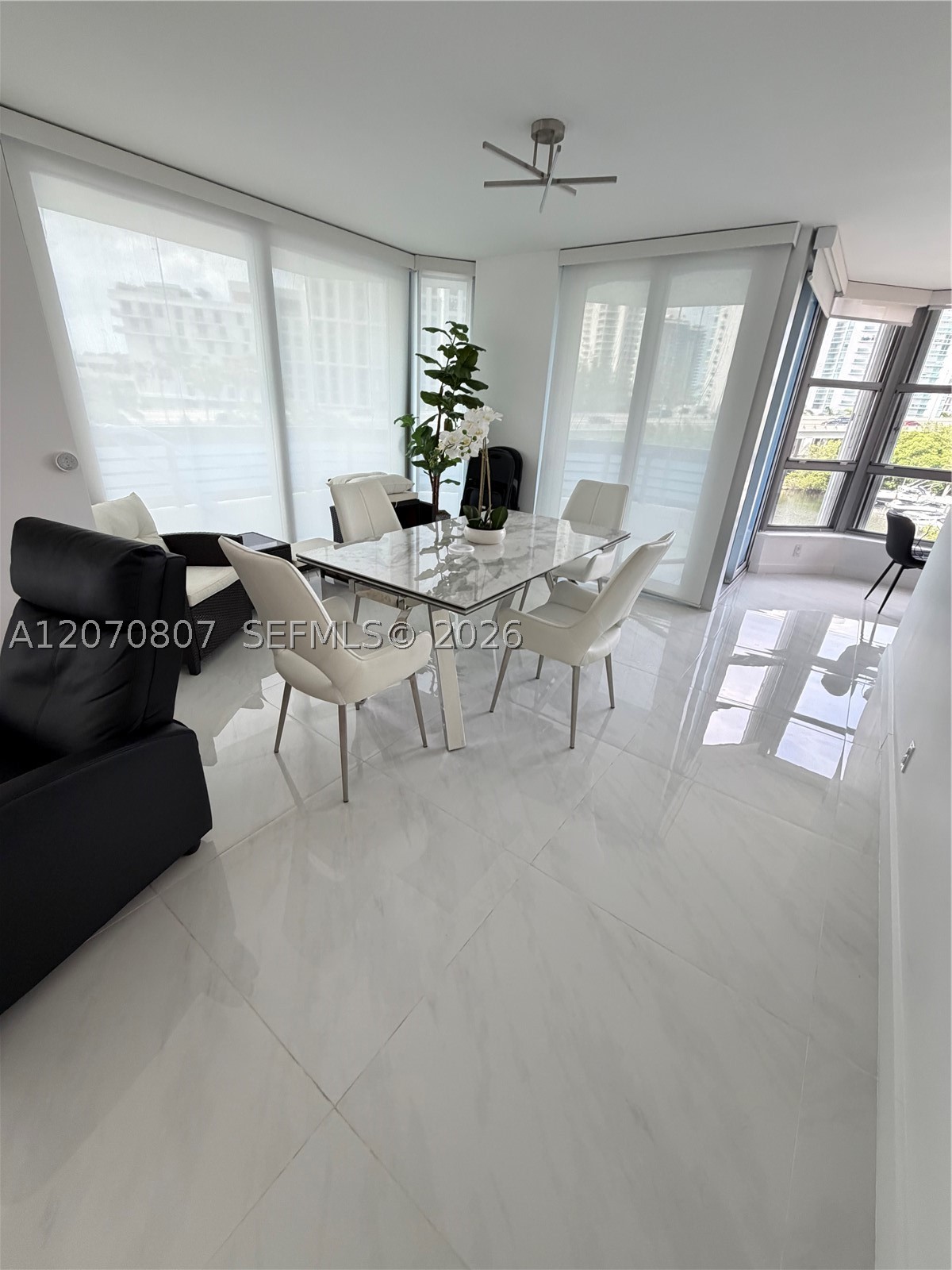Aventura photo 3