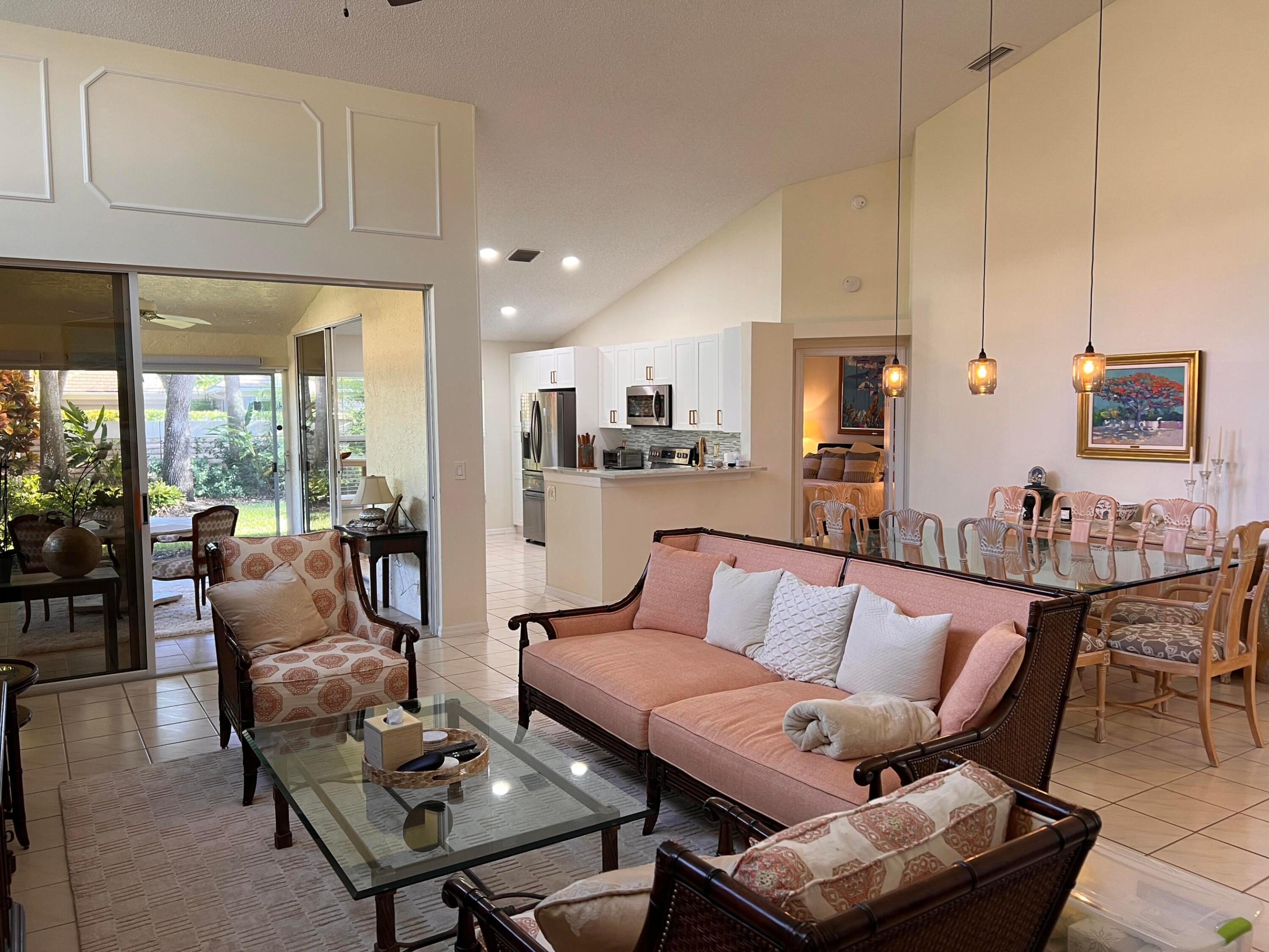 Palm Beach Gardens photo 3