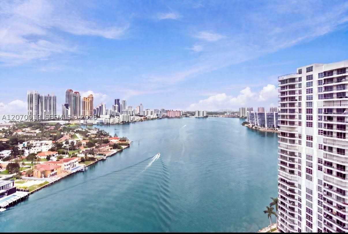 Aventura photo 1