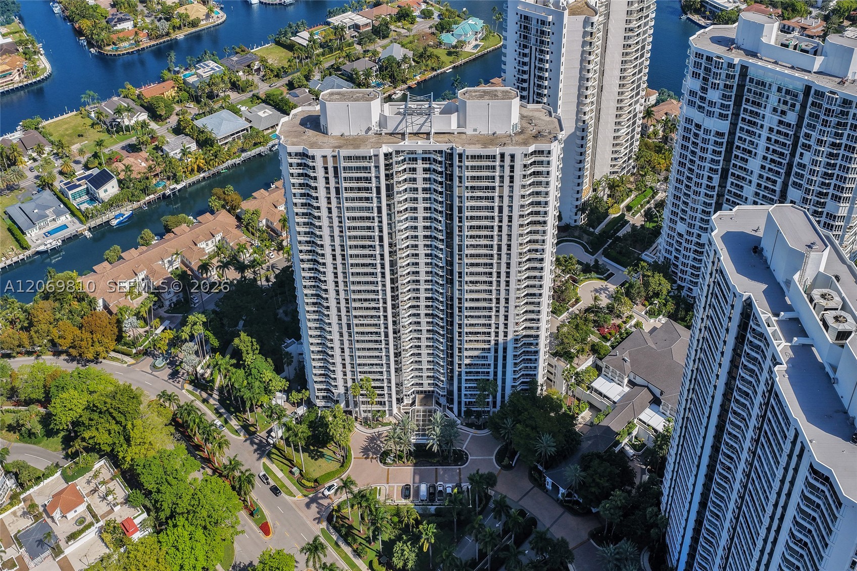 Aventura photo 3
